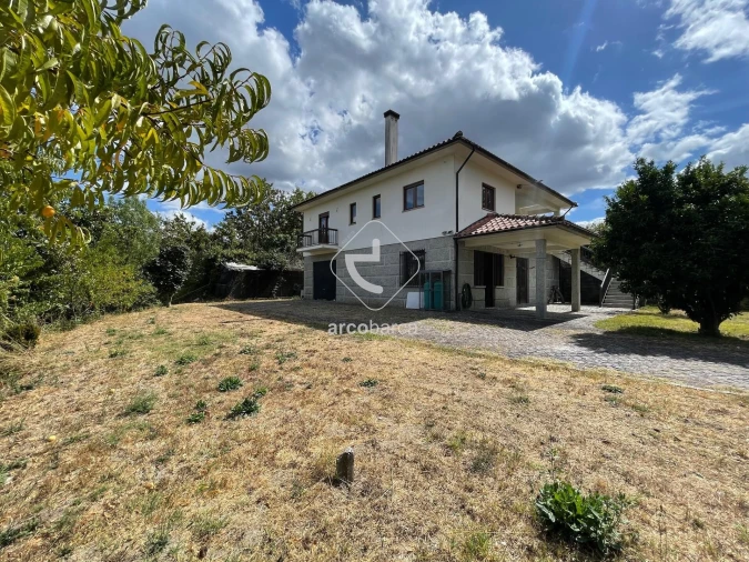 Moradia T4 para Venda em Grade e Carralcova Foto 6