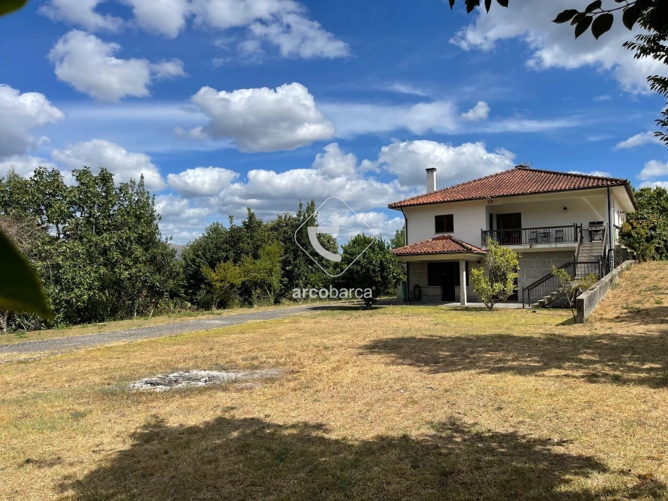 Moradia T4 para Venda em Grade e Carralcova Foto 2