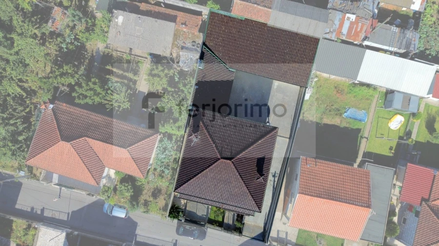 Moradia T4 para Venda em Caldelas Foto 5