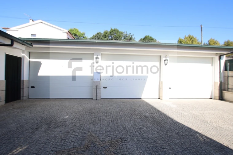 Moradia T4 para Venda em Caldelas Foto 14