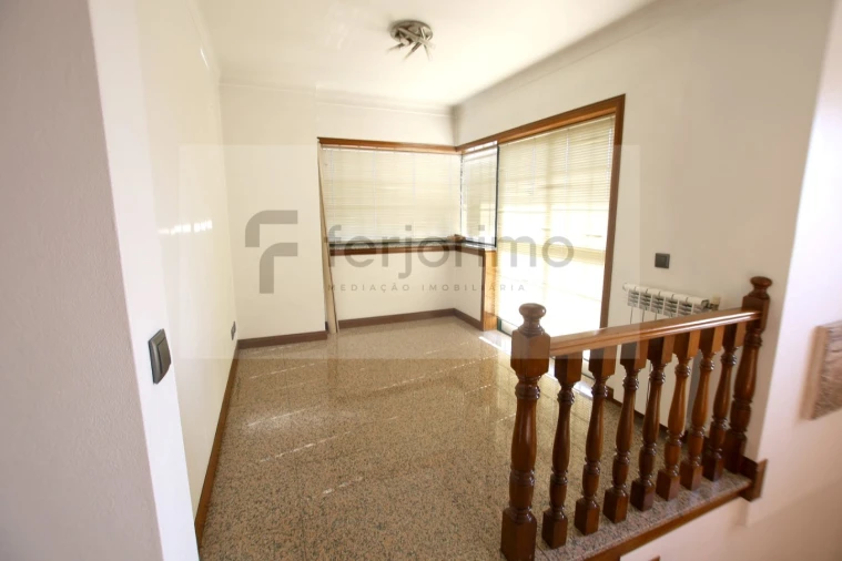 Moradia T4 para Venda em Caldelas Foto 47