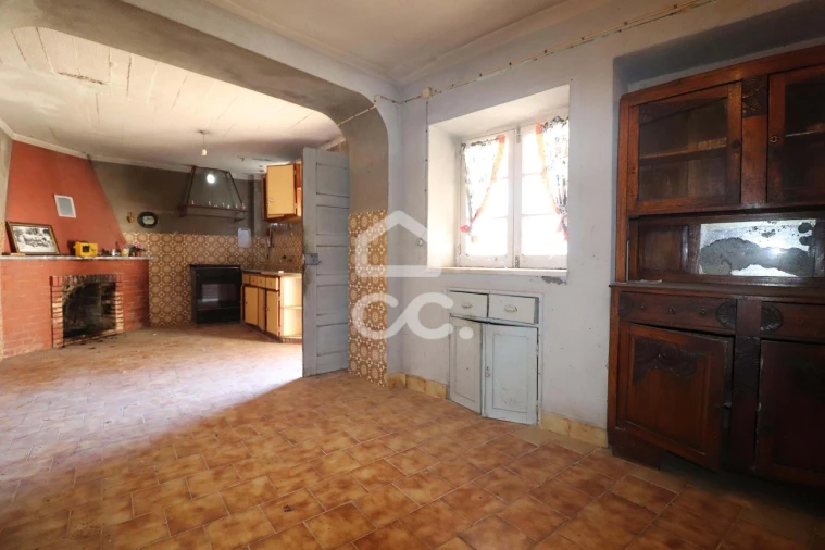 Moradia T3 para Venda em Avelar Foto 7