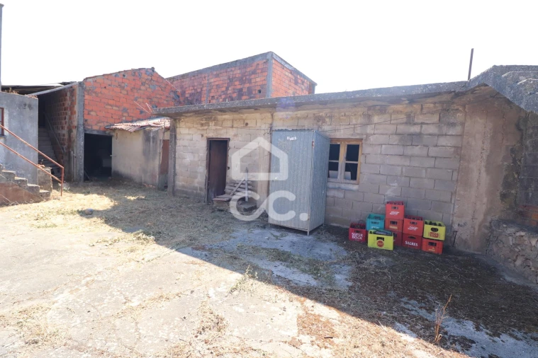 Moradia T3 para Venda em Avelar Foto 19