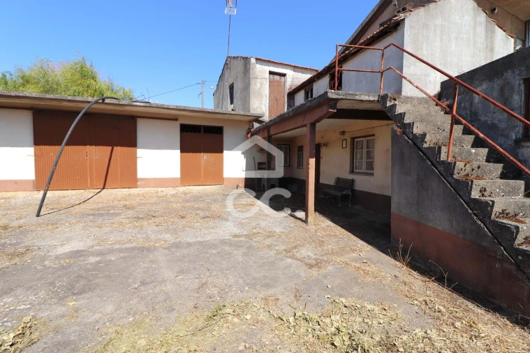 Moradia T3 para Venda em Avelar Foto 12