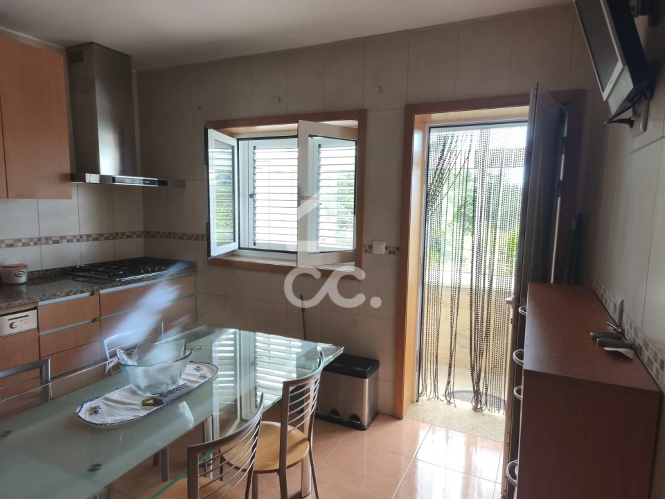 Terreno para Venda em Selho (São Jorge) Foto 7