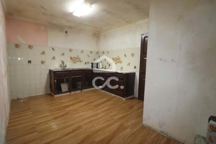 Moradia T4 para Venda em Povoação Foto 6