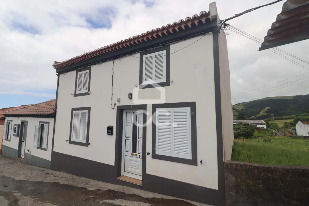 Moradia T4 para Venda em Povoação Foto 18