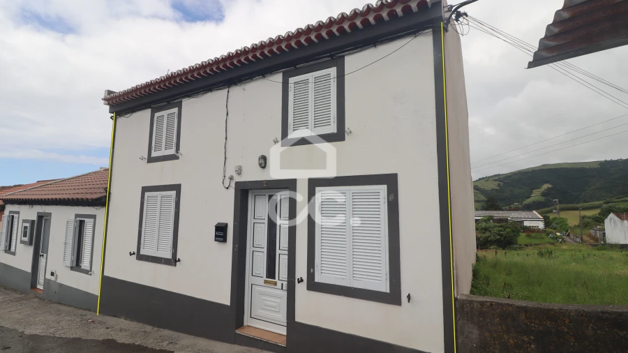 Moradia T4 para Venda em Povoação