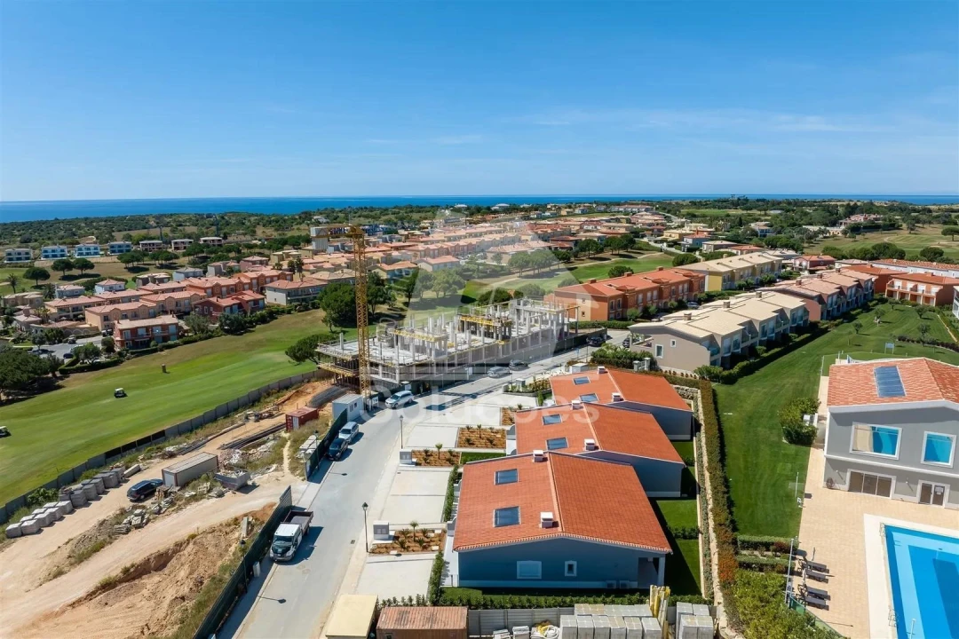 Moradia T2 para Venda em Lagos (São Sebastião e Santa Maria) Foto 18