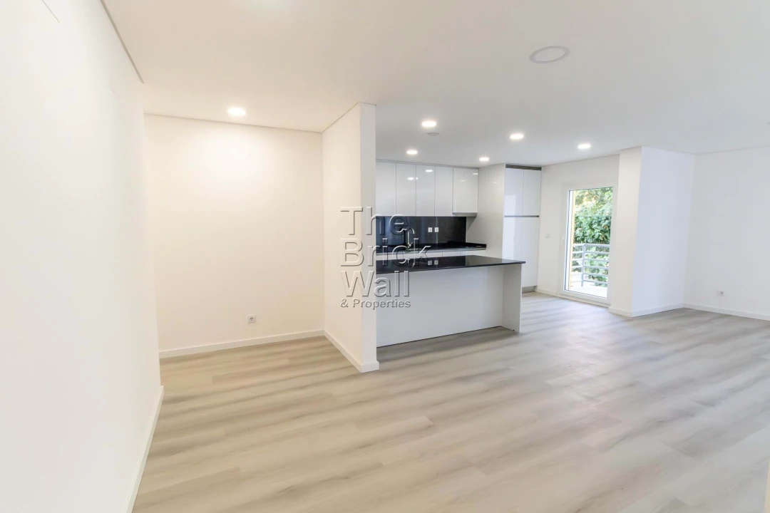 Apartamento T3 para Venda em Vialonga Foto 1