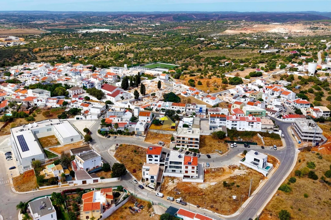 Moradia T3 para Venda em Mexilhoeira Grande Foto 75