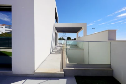 Moradia T3 para Venda em Mexilhoeira Grande