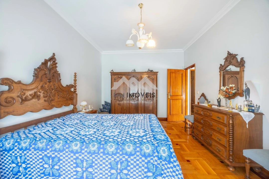 Moradia T5 para Venda em Rio Tinto Foto 32