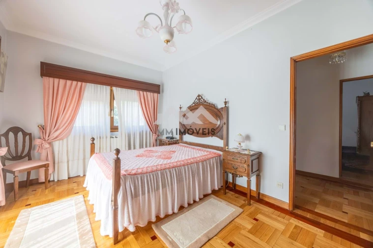 Moradia T5 para Venda em Rio Tinto Foto 29