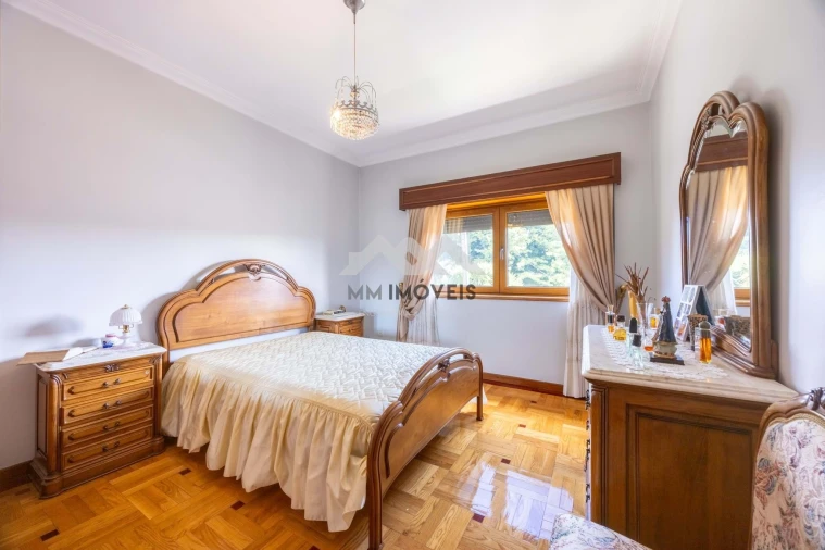 Moradia T5 para Venda em Rio Tinto Foto 7