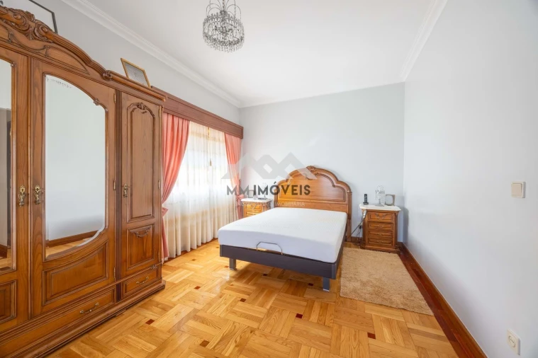 Moradia T5 para Venda em Rio Tinto Foto 26