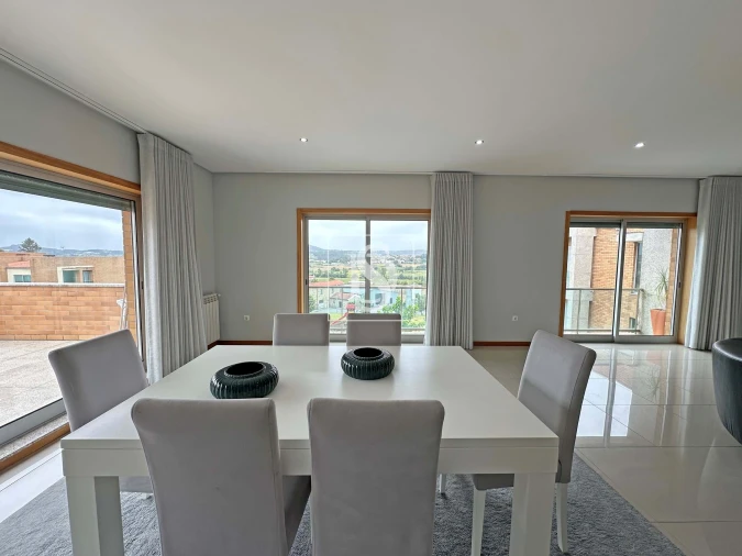 Apartamento T3 para Venda em Nine Foto 4