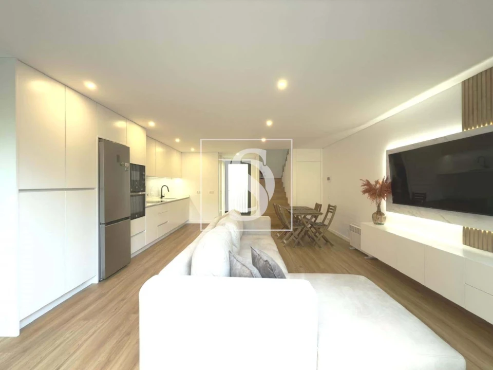 Moradia T2 para Venda em Guardizela Foto 3