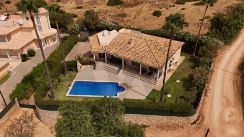 Moradia T5 para Venda em Silves