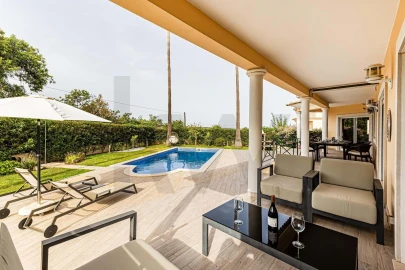 Moradia T5 para Venda em Silves