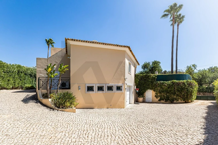 Moradia T5 para Venda em Silves Foto 4