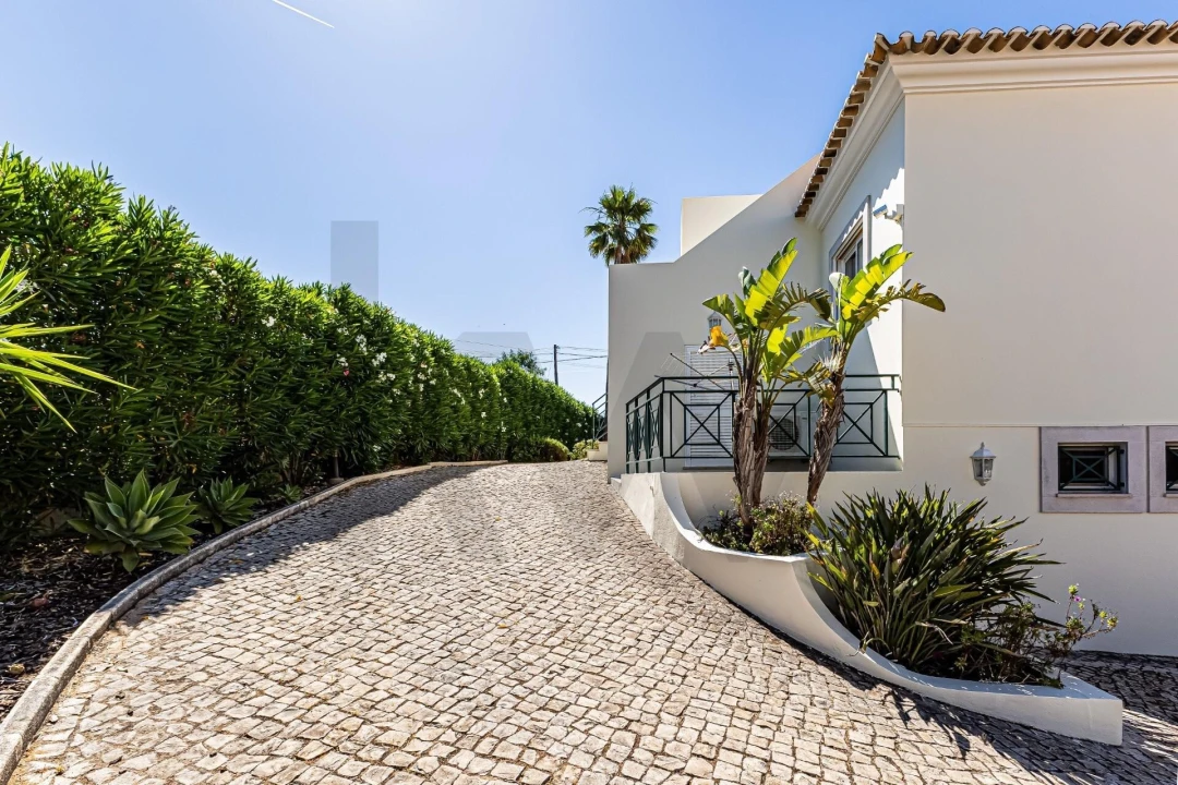 Moradia T5 para Venda em Silves Foto 5