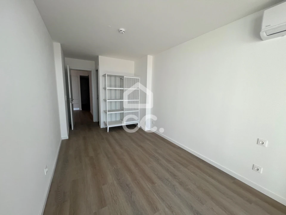 Apartamento T3 para Venda em Porto Covo Foto 12