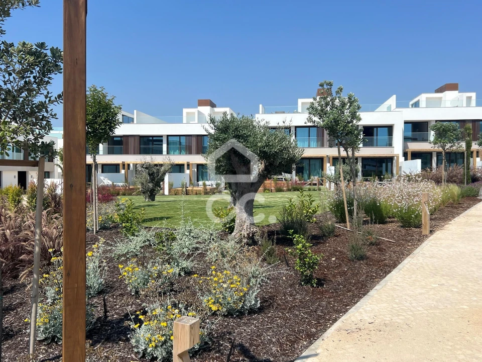 Apartamento T3 para Venda em Porto Covo Foto 1