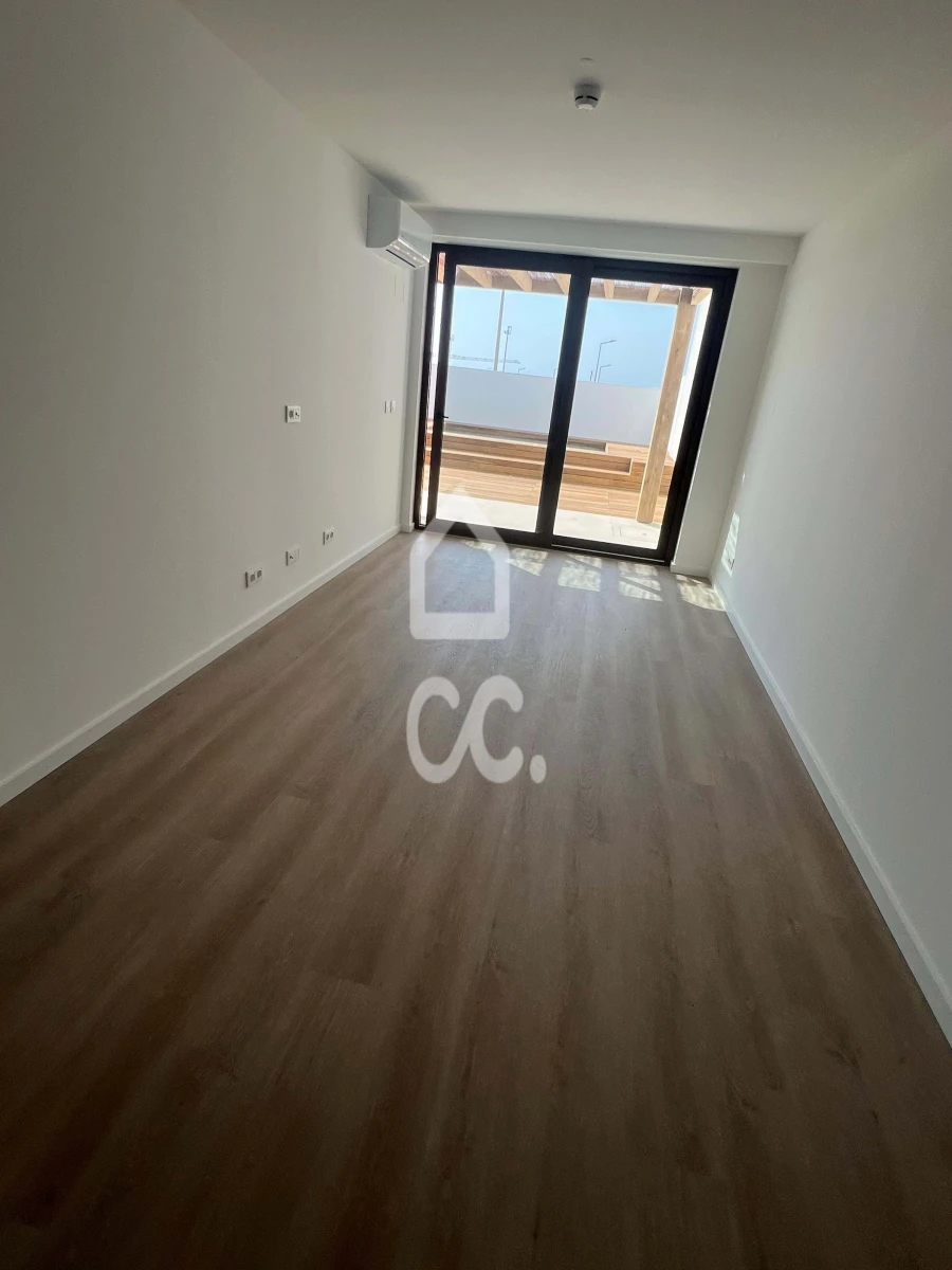 Apartamento T3 para Venda em Porto Covo Foto 20