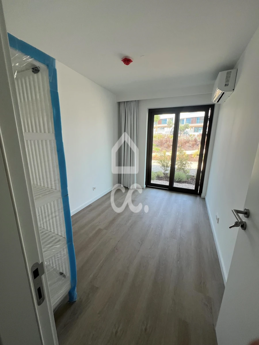 Apartamento T3 para Venda em Porto Covo Foto 14
