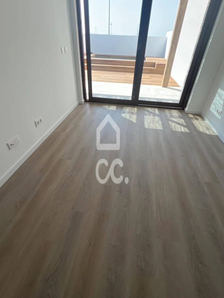 Apartamento T3 para Venda em Porto Covo Foto 21