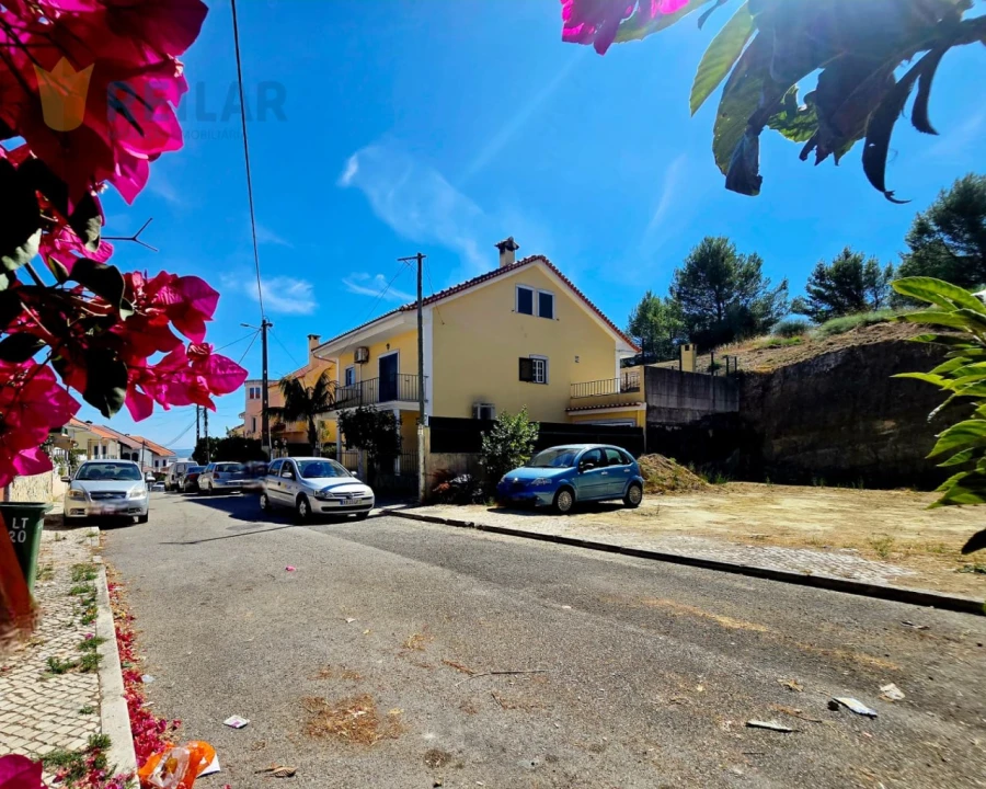 Terreno para Venda em Póvoa de Santa Iria e Forte da Casa Foto 1