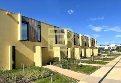 Moradia T3 para Venda em Quarteira