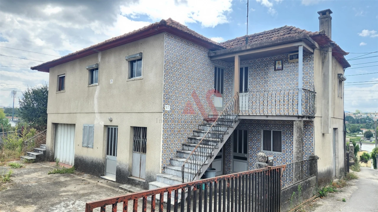 Moradia T2 para Venda em Airães Foto 3