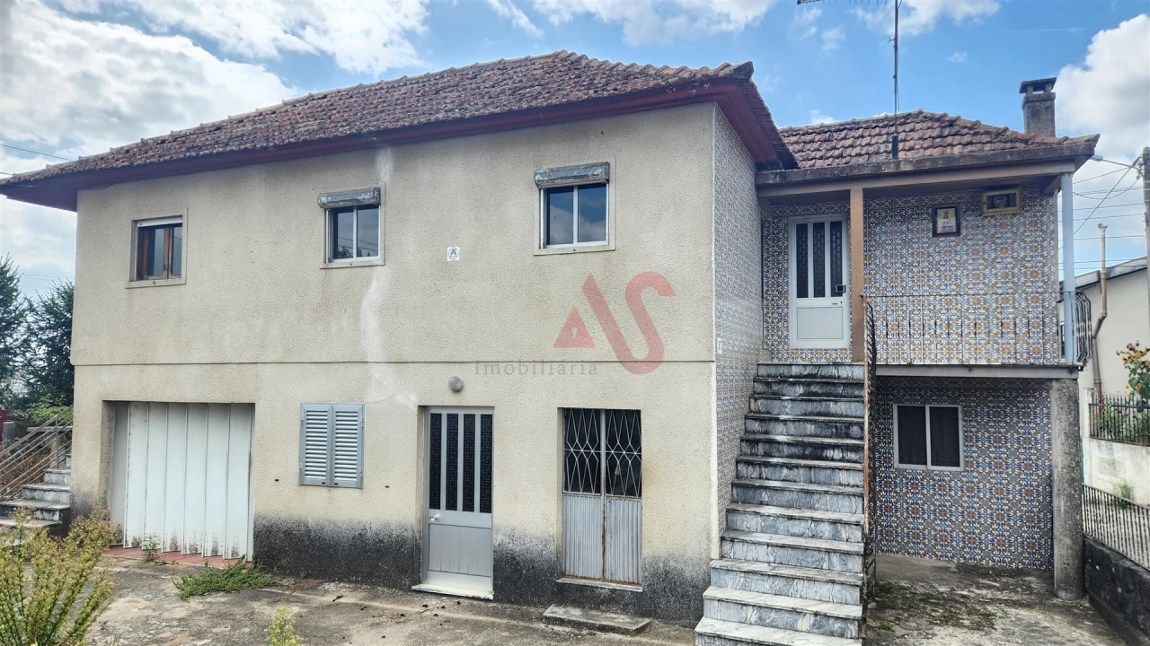 Moradia T2 para Venda em Airães Foto 1