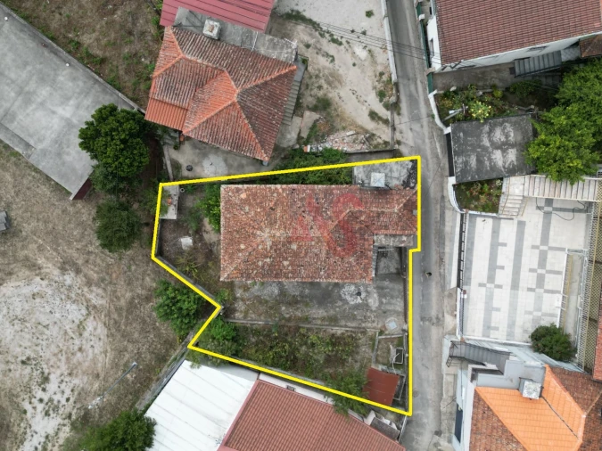 Moradia T2 para Venda em Airães Foto 14