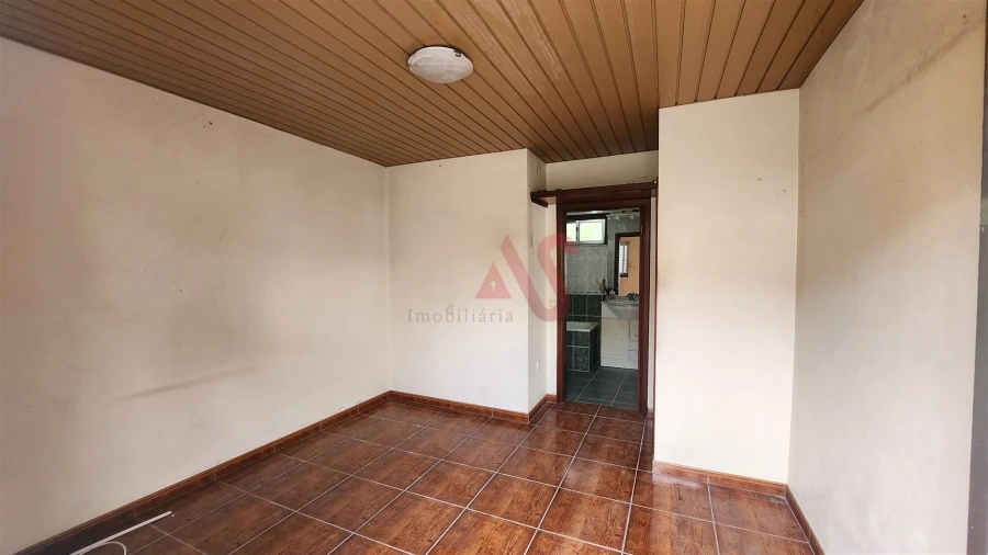 Moradia T2 para Venda em Airães Foto 12