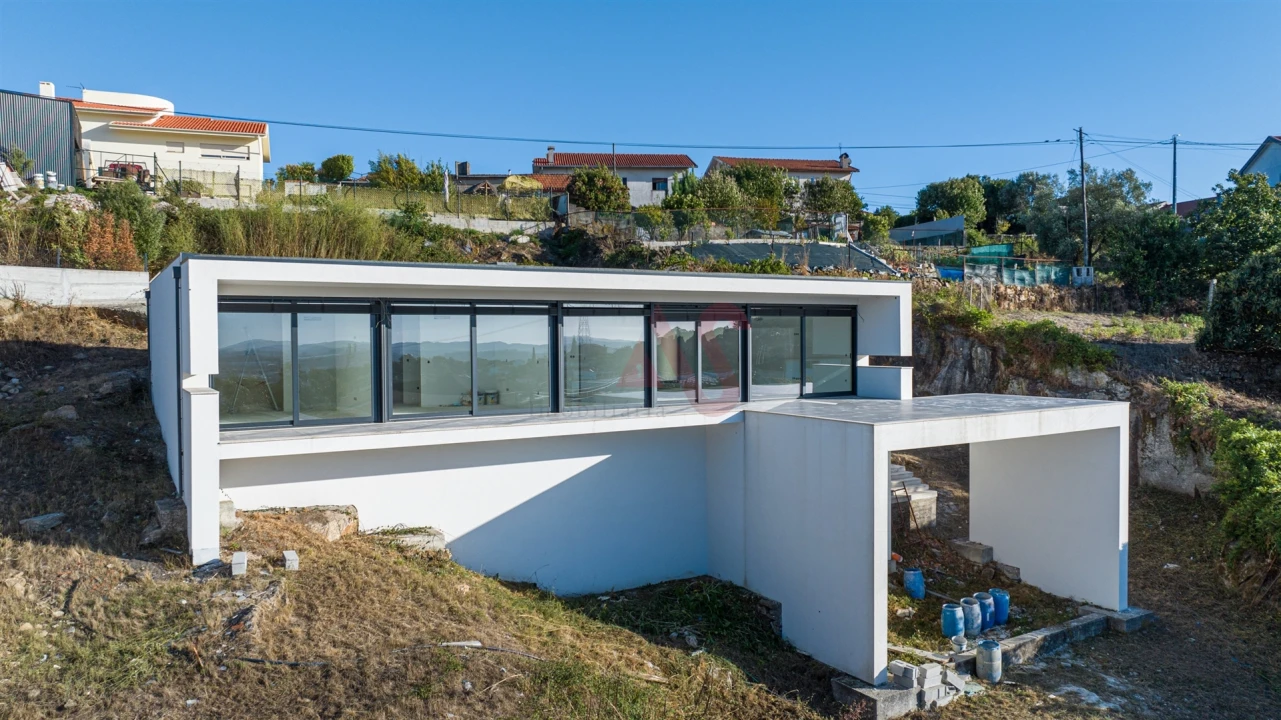 Moradia T3 para Venda em Roriz Foto 4