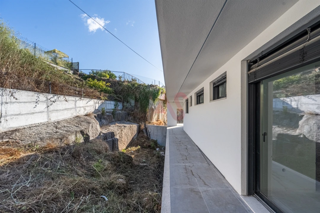 Moradia T3 para Venda em Roriz Foto 7