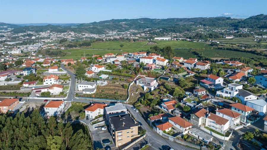 Moradia T3 para Venda em Roriz Foto 33