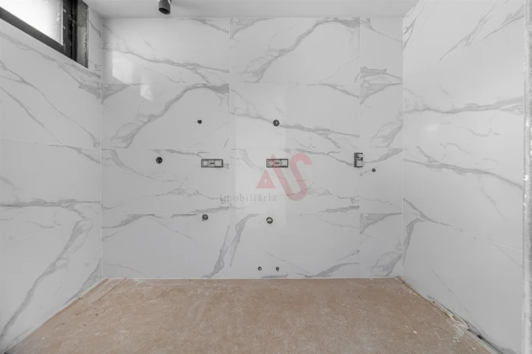 Moradia T3 para Venda em Roriz Foto 17