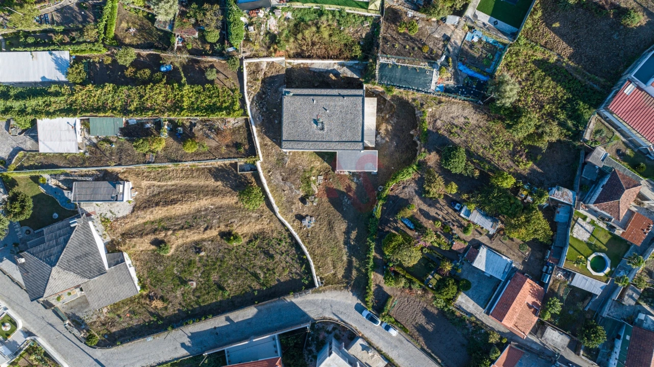 Moradia T3 para Venda em Roriz Foto 31