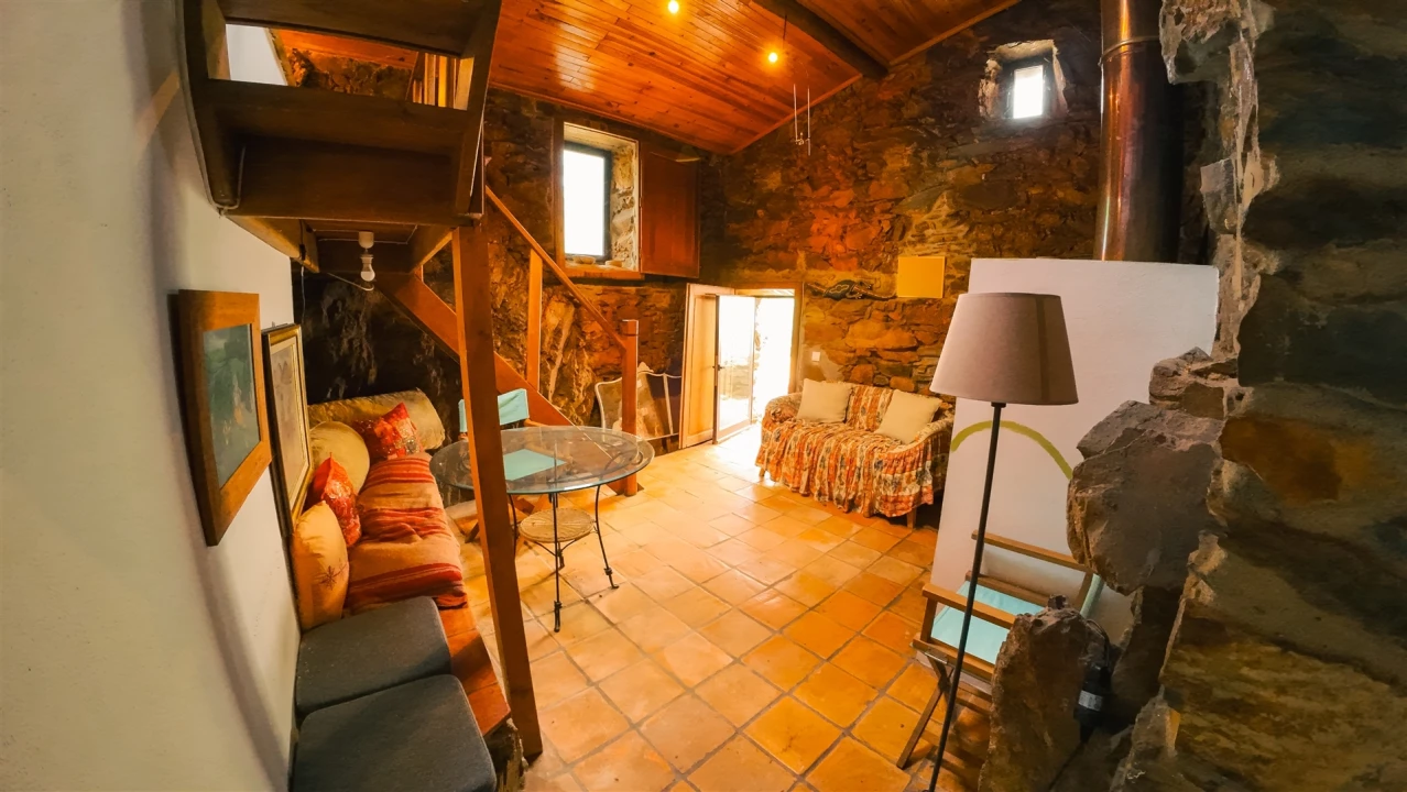 Moradia T1 para Arrendamento em Oleiros-Amieira Foto 12