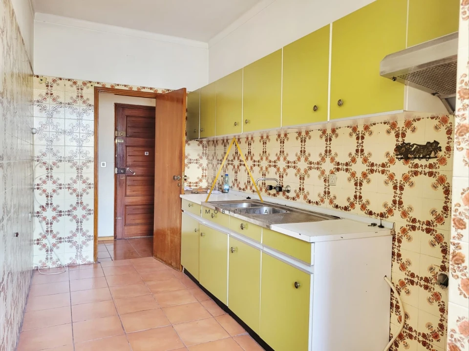 Apartamento T1 para Venda em Viseu Foto 3