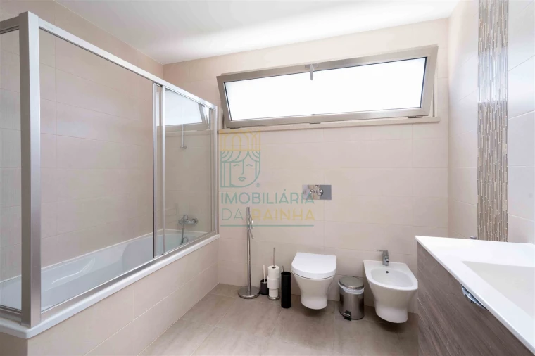 Moradia T4 para Venda em Nadadouro Foto 15