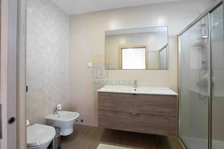 Moradia T4 para Venda em Nadadouro Foto 10