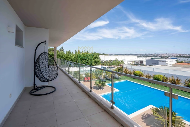 Moradia T4 para Venda em Nadadouro Foto 11