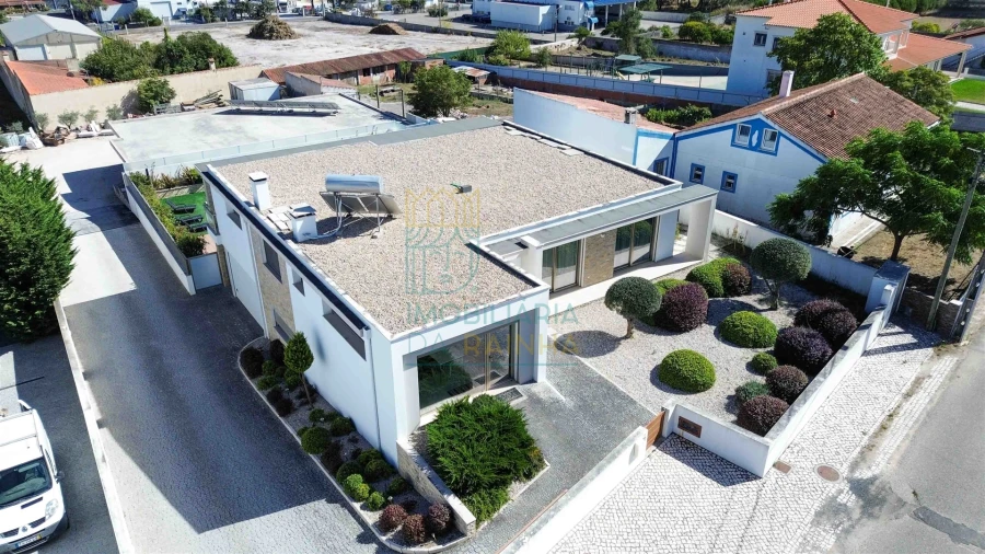 Moradia T4 para Venda em Nadadouro Foto 24