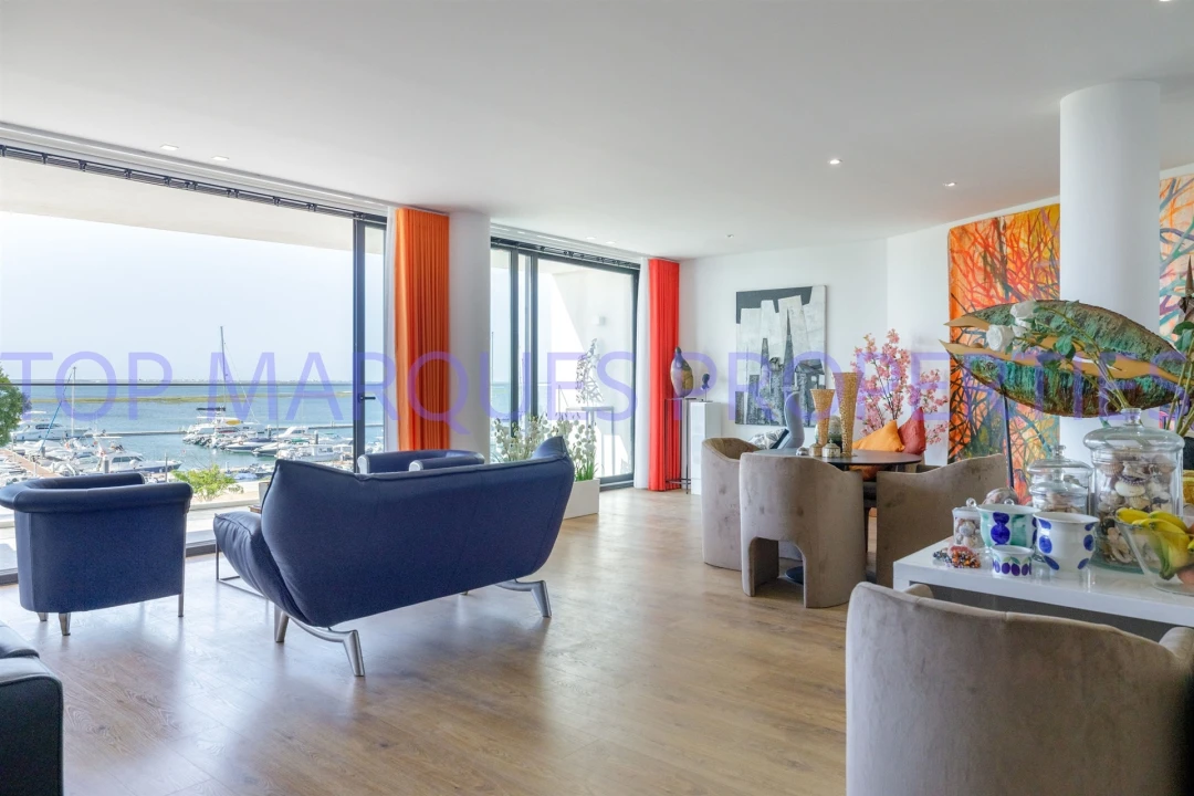 Apartamento T2 para Arrendamento em Olhão Foto 2