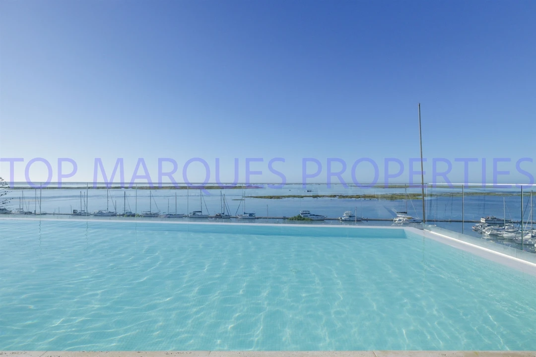 Apartamento T2 para Arrendamento em Olhão Foto 14
